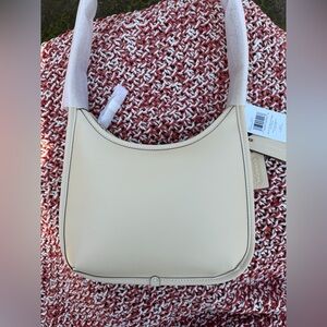 Coach Curve Zip Bag NWT